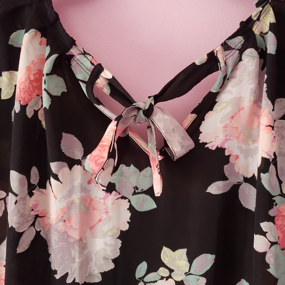 Lauren Conrad Top - Picture 6 of 7